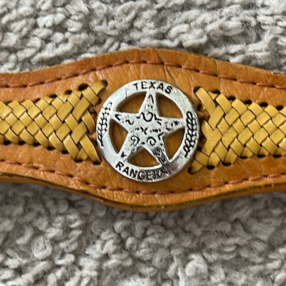 Texas Rangers Belt - Picture 2 of 10